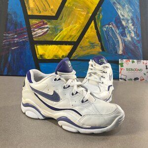 Vintage Nike Air Trainer Women’s 90s Shoes – Size US 7.5 (Excellent Condition)